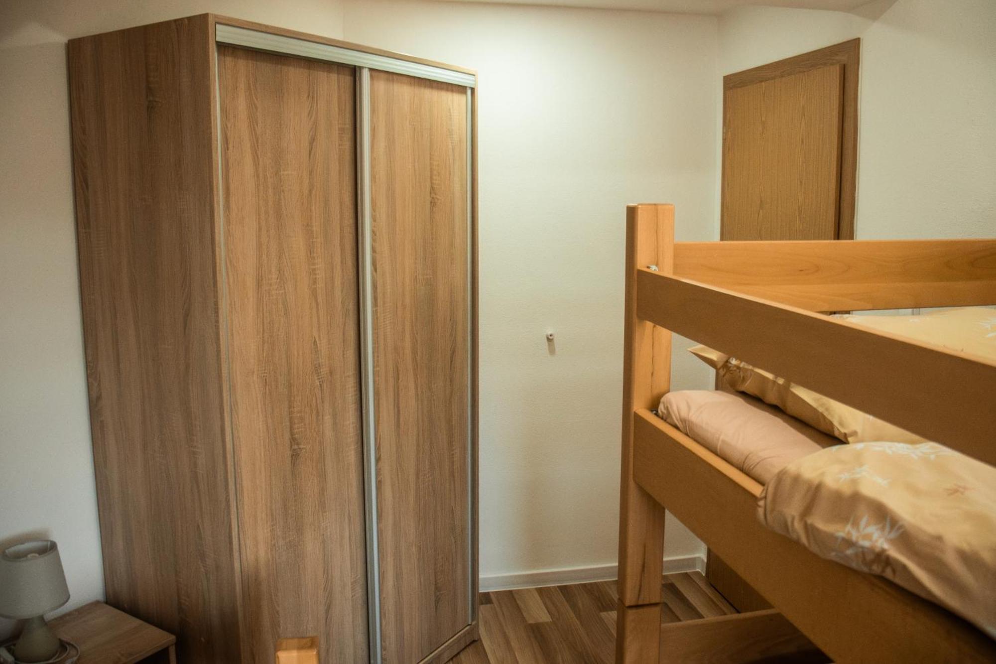 Apartments Basic Visoko Kültér fotó